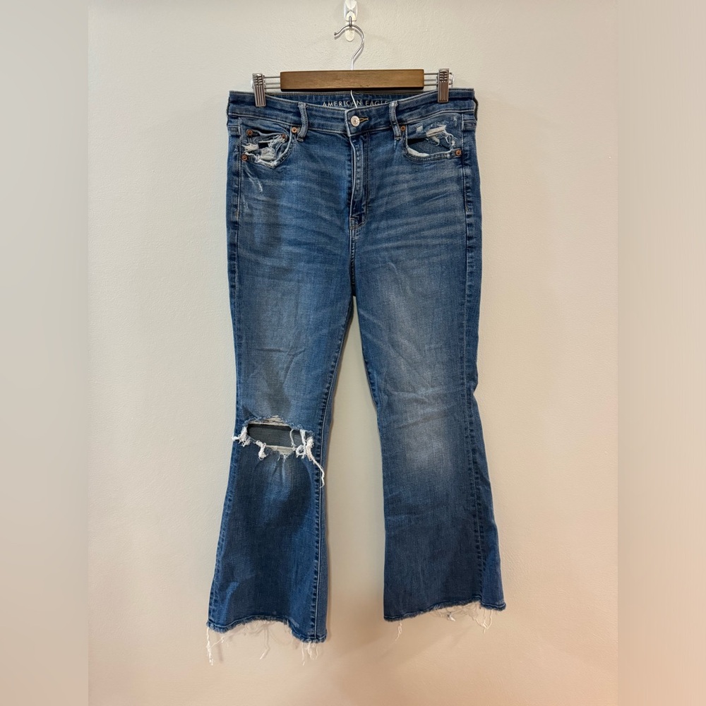 Pre-Owned Size 10 Short American Eagle Light Blue Super High Rise Flare Jeans